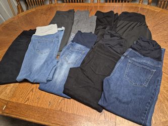 Pantalones de Maternidad  mediana/large. $25 todos juntos