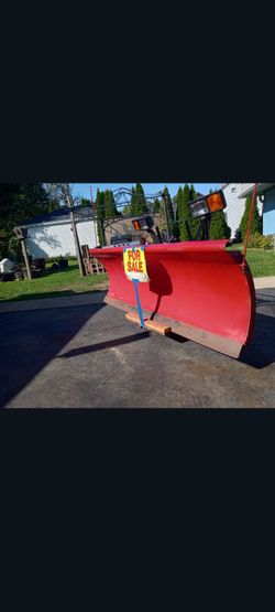Red Western unimount plow