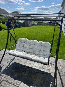Swing bench