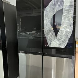 Samsung Bespoke Bespoke 29 Cu. Ft. 4-Door Flex French Door Refrigerator with AI Family Hub+ in Stainless Steel