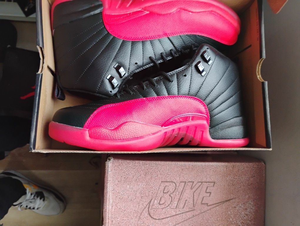 Retro Jordan 12s Size 7 Through 13