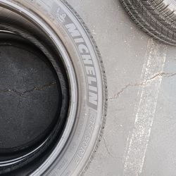 2 llantas 215 50 R17 Michelin Defender