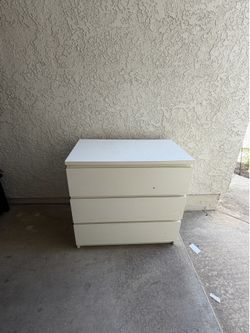 IKEA Dresser - PLEASE CHECK PICS FIRST