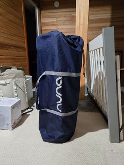 Nuna Sena Pack and Play/Playard
