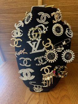 15.00 Designer Brooches 