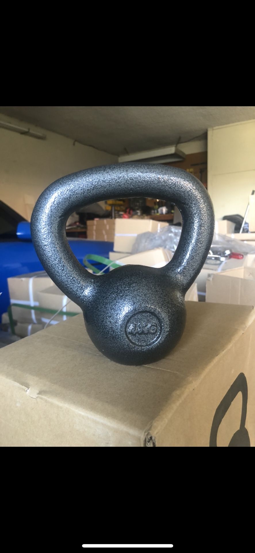 4kg 9lb Kettlebell Cast Iron Steel Weight Kettle Bells Home Gym Crossfit