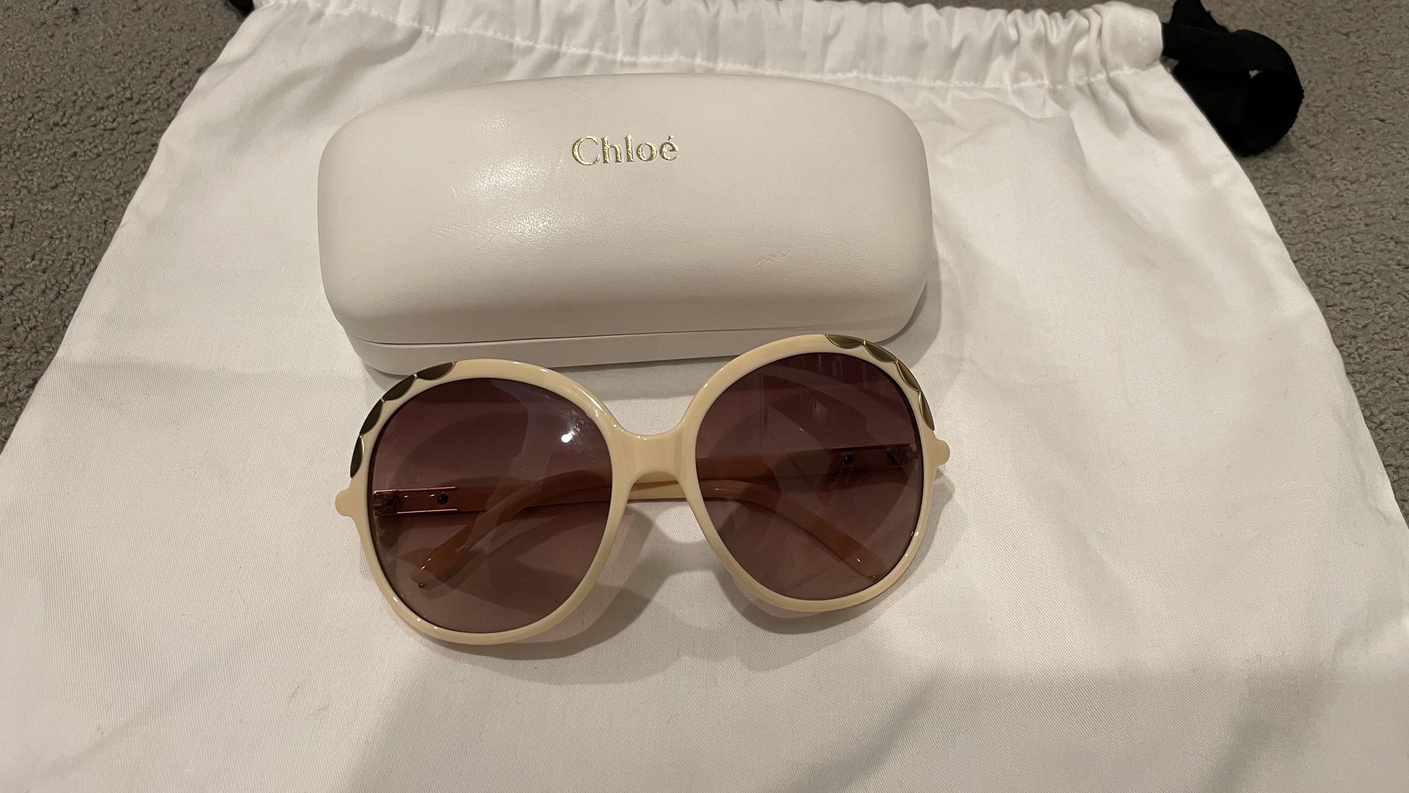 Chloé Beige Sunglasses 