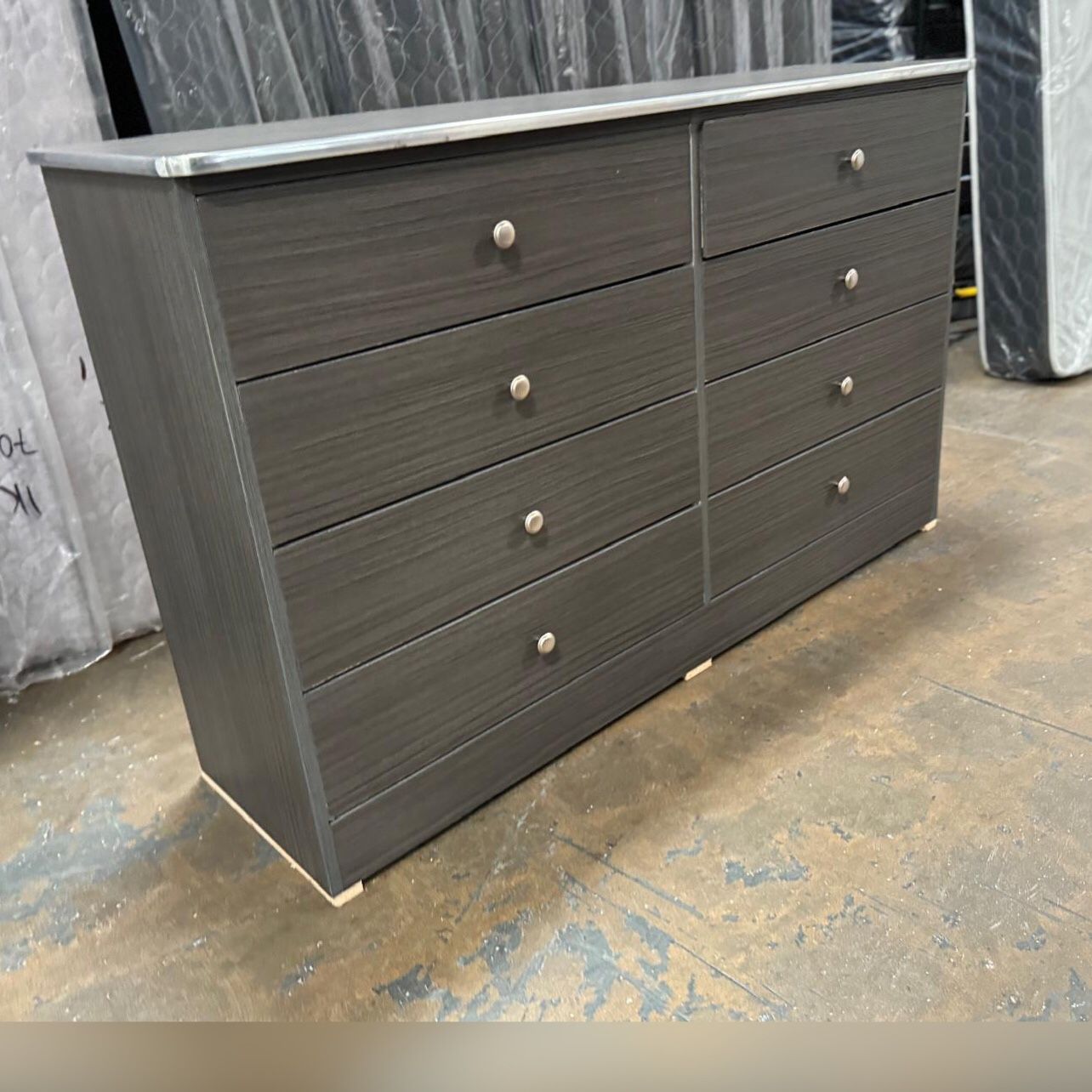 8 Drawer Dresser