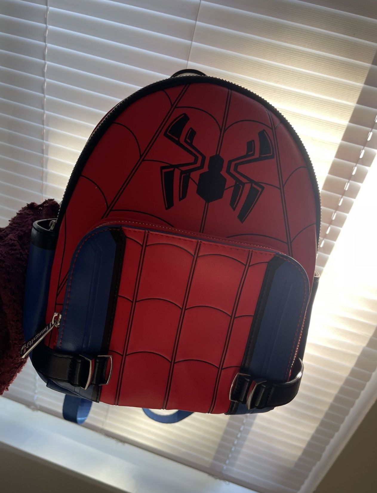 Borsa A Tracolla Loungefly Spider-Man In Nylon - Design Ragnatela E Maschera, Con Portamonete