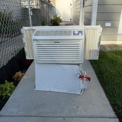 AIR CONDITIONER . $70.00 OR BEST OFFER 