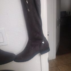 Size 7 In Women Guess Boots They Are Like Over The Knee Really Cute Gray Suede