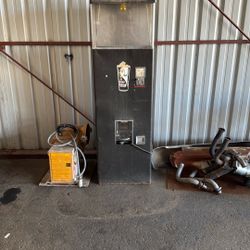 Vintage Movie Theatre Popcorn Machine