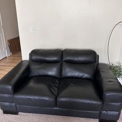 Loveseat 1