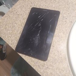 Galaxy Tab E (ACCOUNT LOCKED/FOR PARTS)