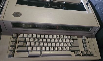 IBM 1980s electric typewriter
