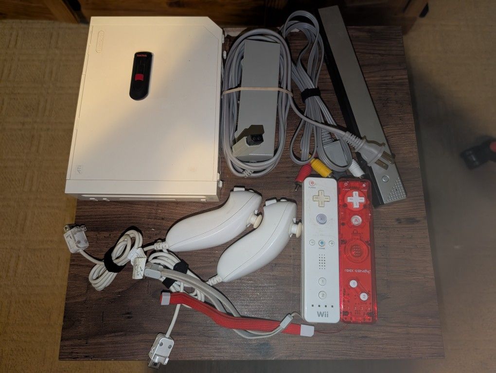 Japanese Nintendo Wii Bundle Preloaded With Games 