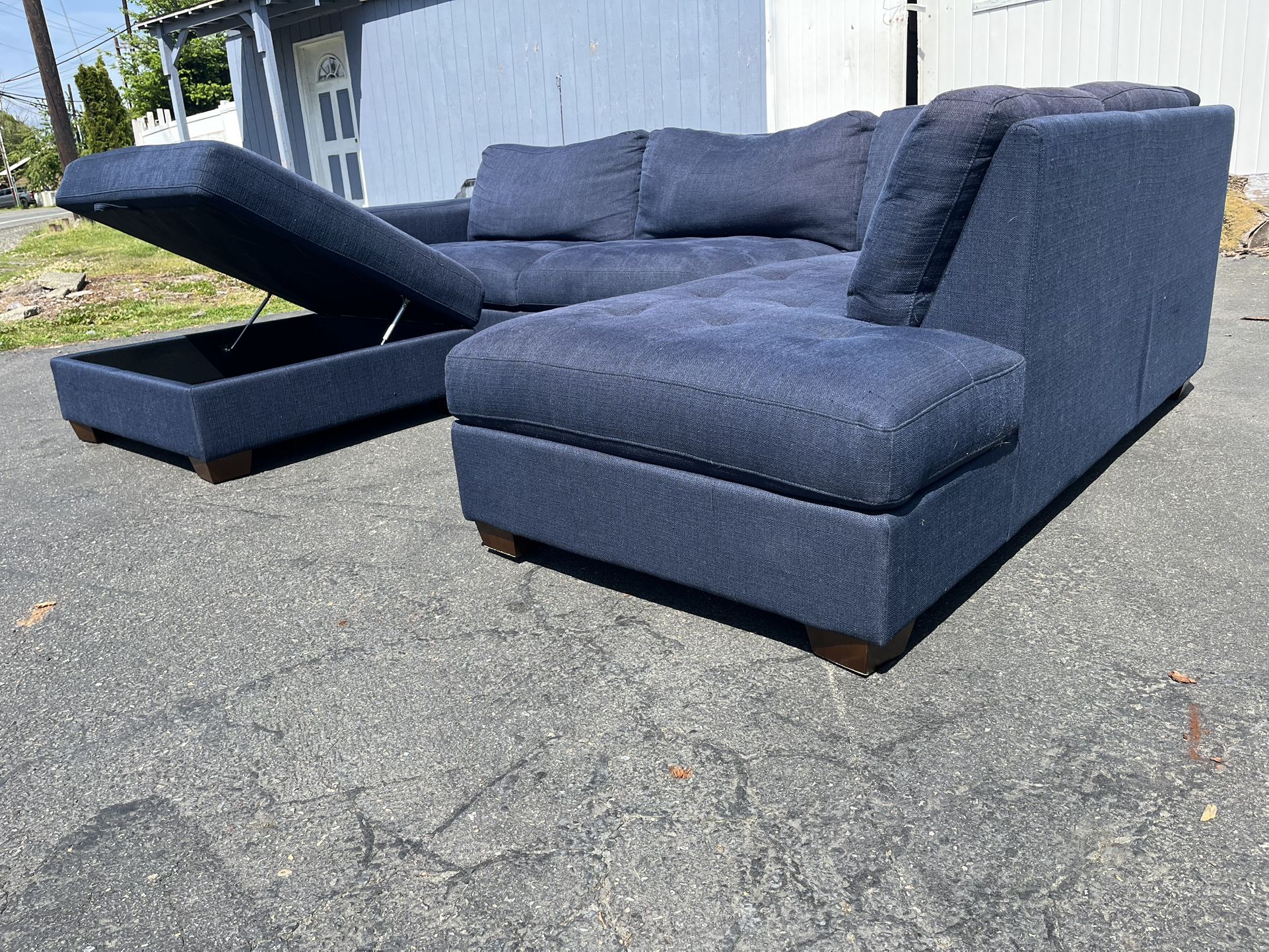 Thomasville Sectional Couch With Storage Ottoman