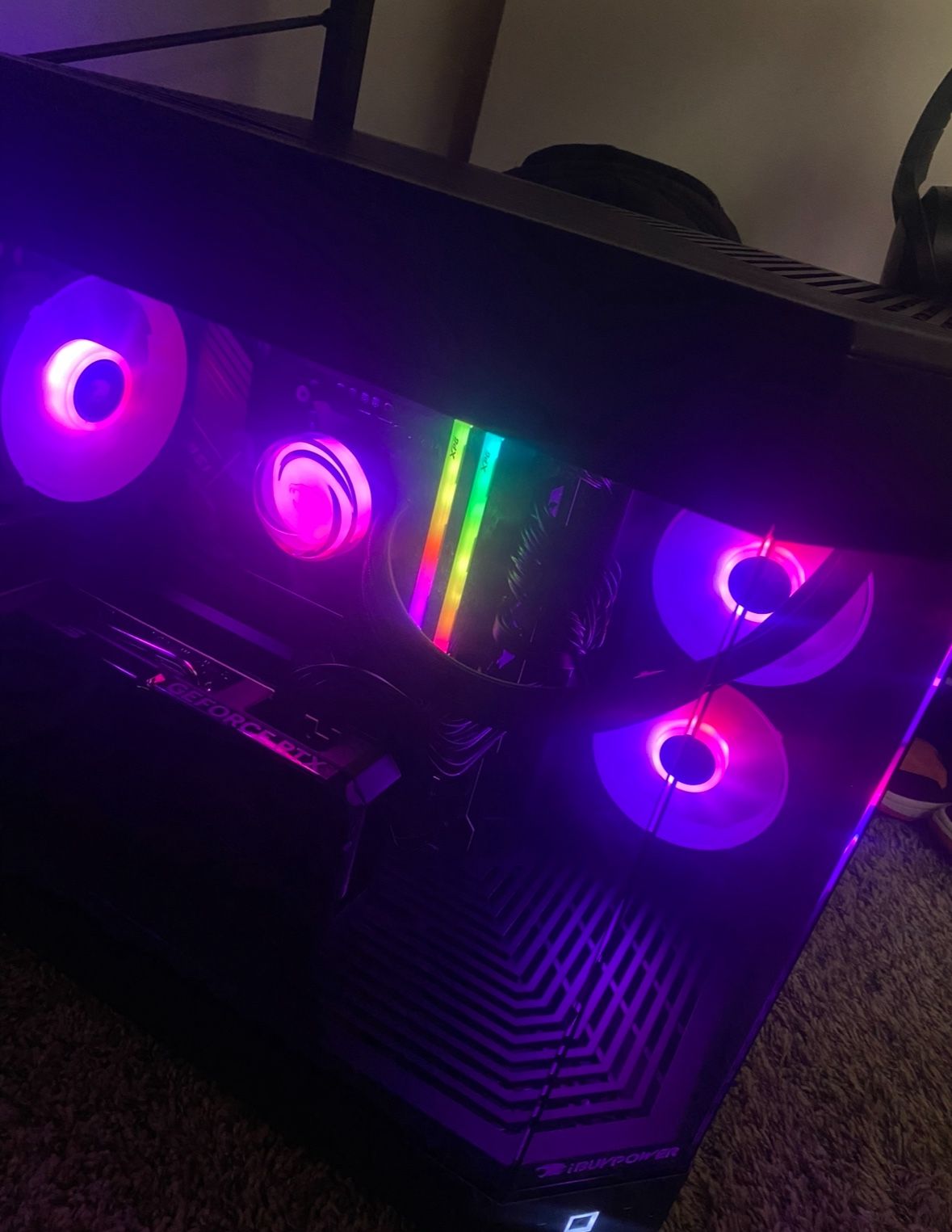 FULL GAMING PC SETUP (Nearly 3000$ Value)