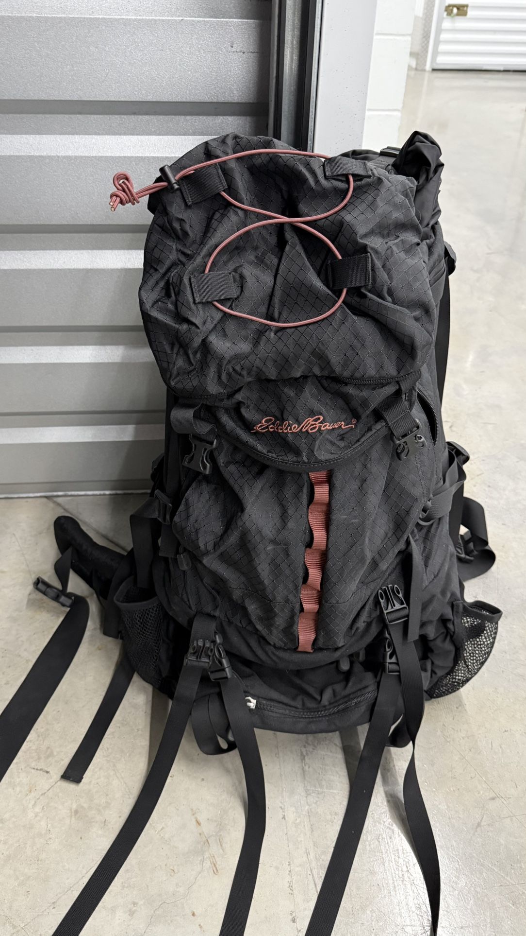EDDIE BAUER INTERNAL FRAME BACKPACK - VINTAGE