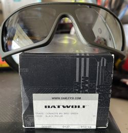 NIB OAKLEY BATWOLF
