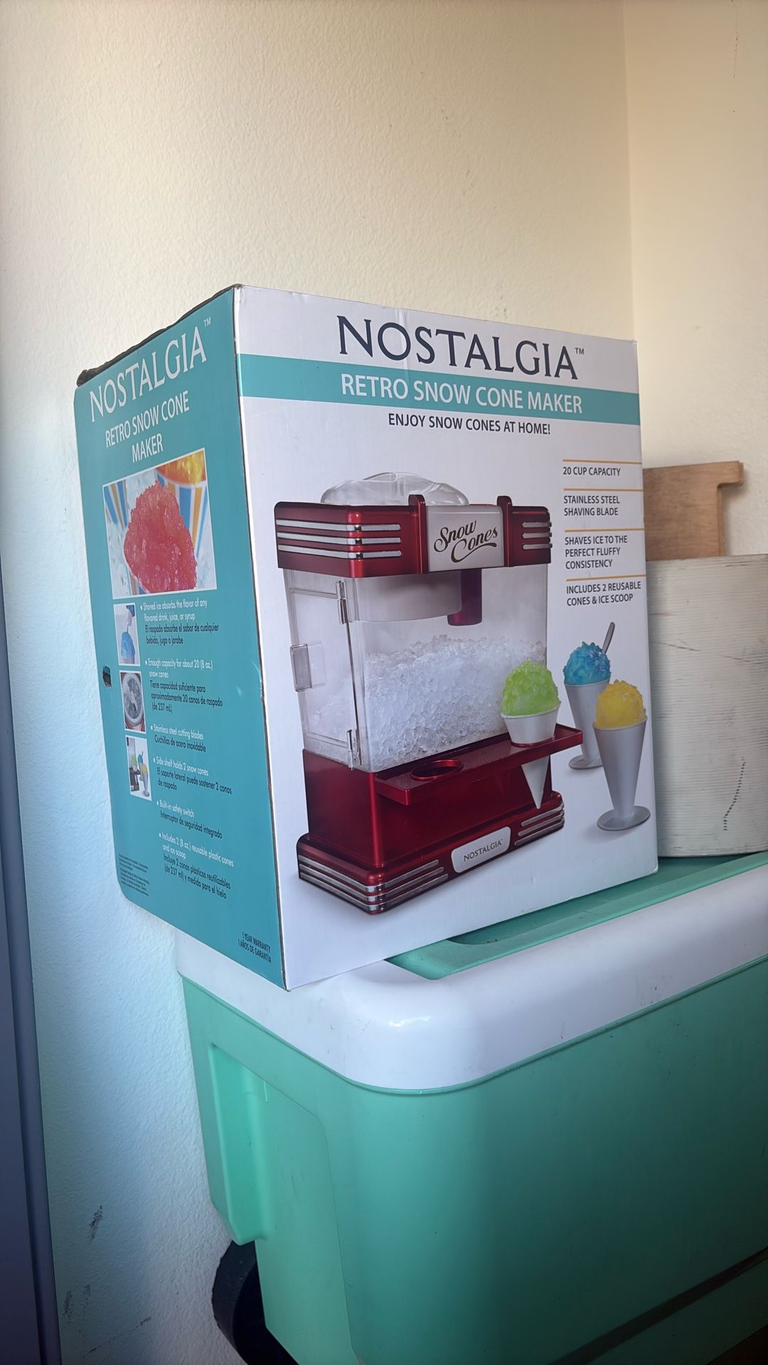 Nostalgia snow cone maker
