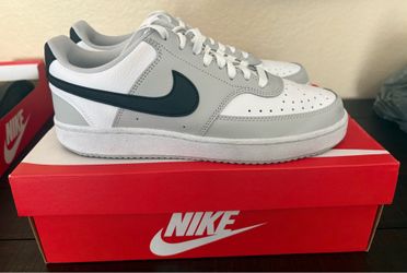 New Mens Size 9 Nike