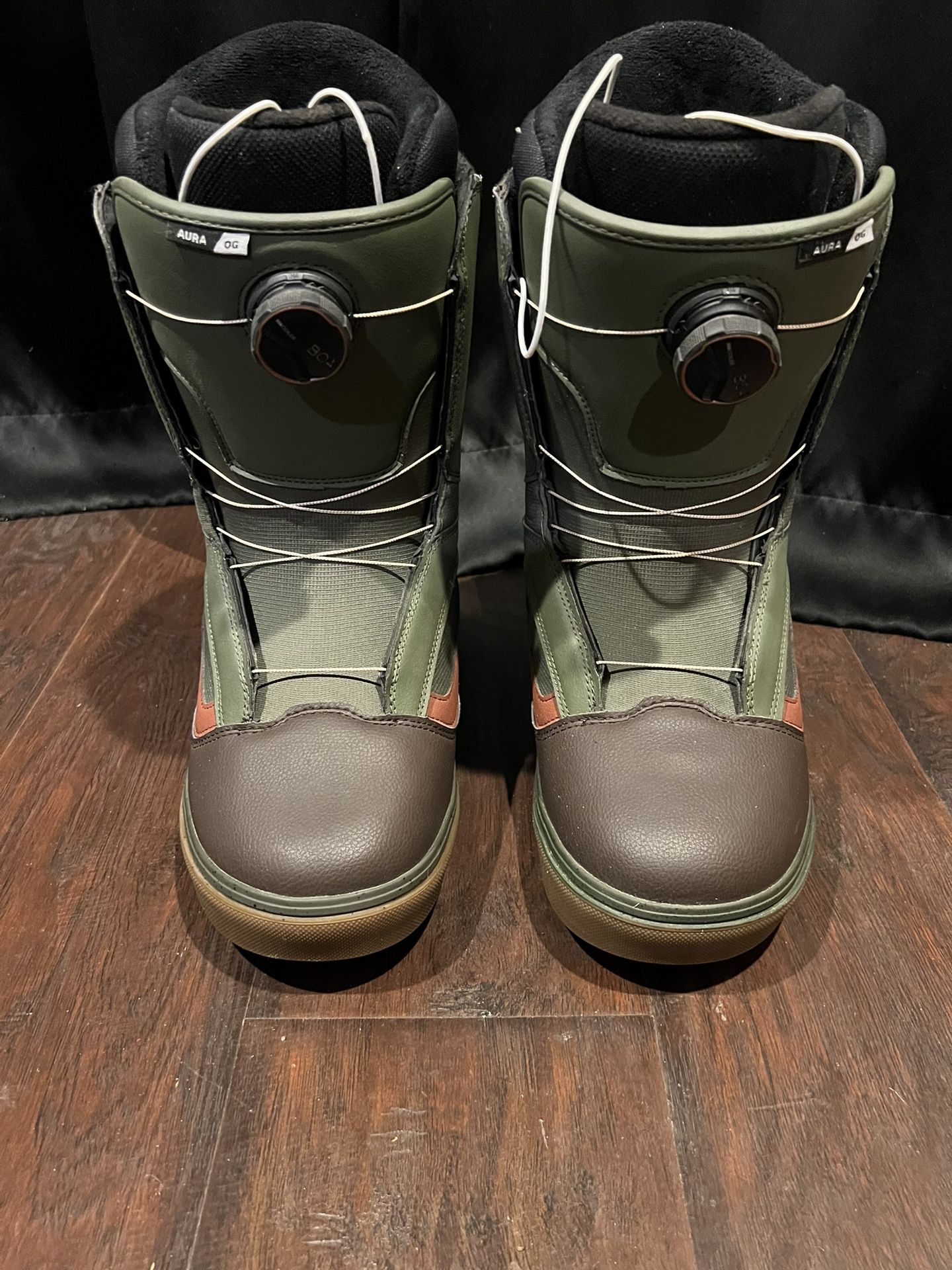 Vans Aura OG BOA snowboarding boots