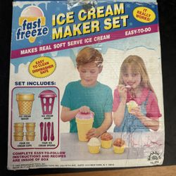 Collectable, Authentic Ice Cream Maker Set 