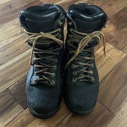 Women’s Steel Toed Danner Boots 7.5