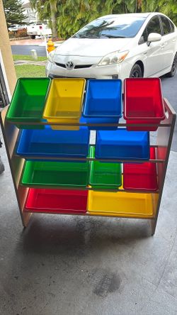 Toy organizer (Kendall area)