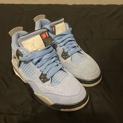 Air Jordan 4s retro “ university blue , size 4 boys