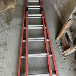 7807 Fiber Glass Ladder