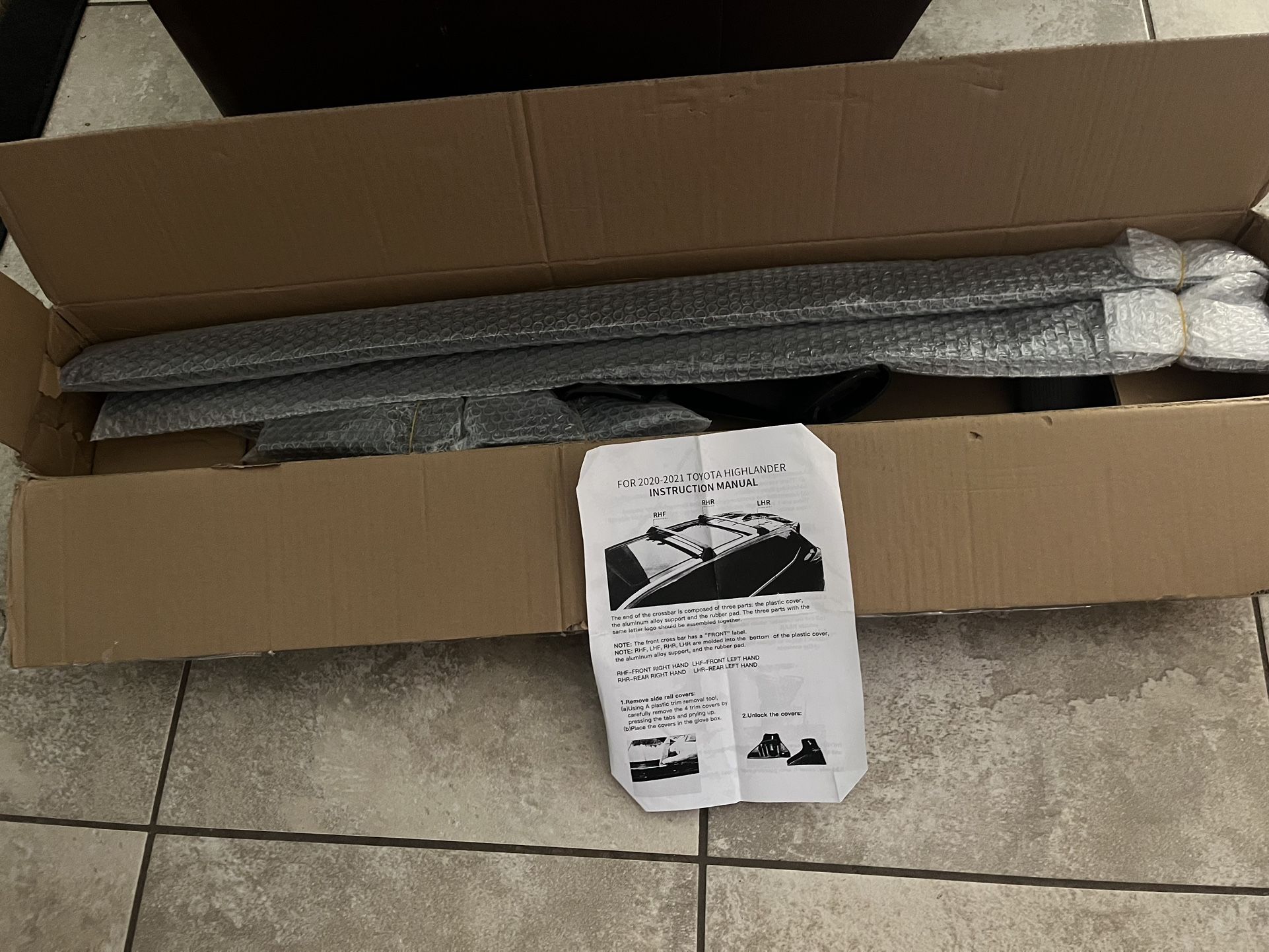 Toy Highlander New Roof Racks. 20-21’ Possibly 22-25’