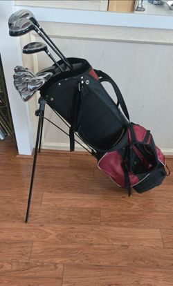 Men's Complete Wilson Golf Set with Golf Bag, Right Handed.