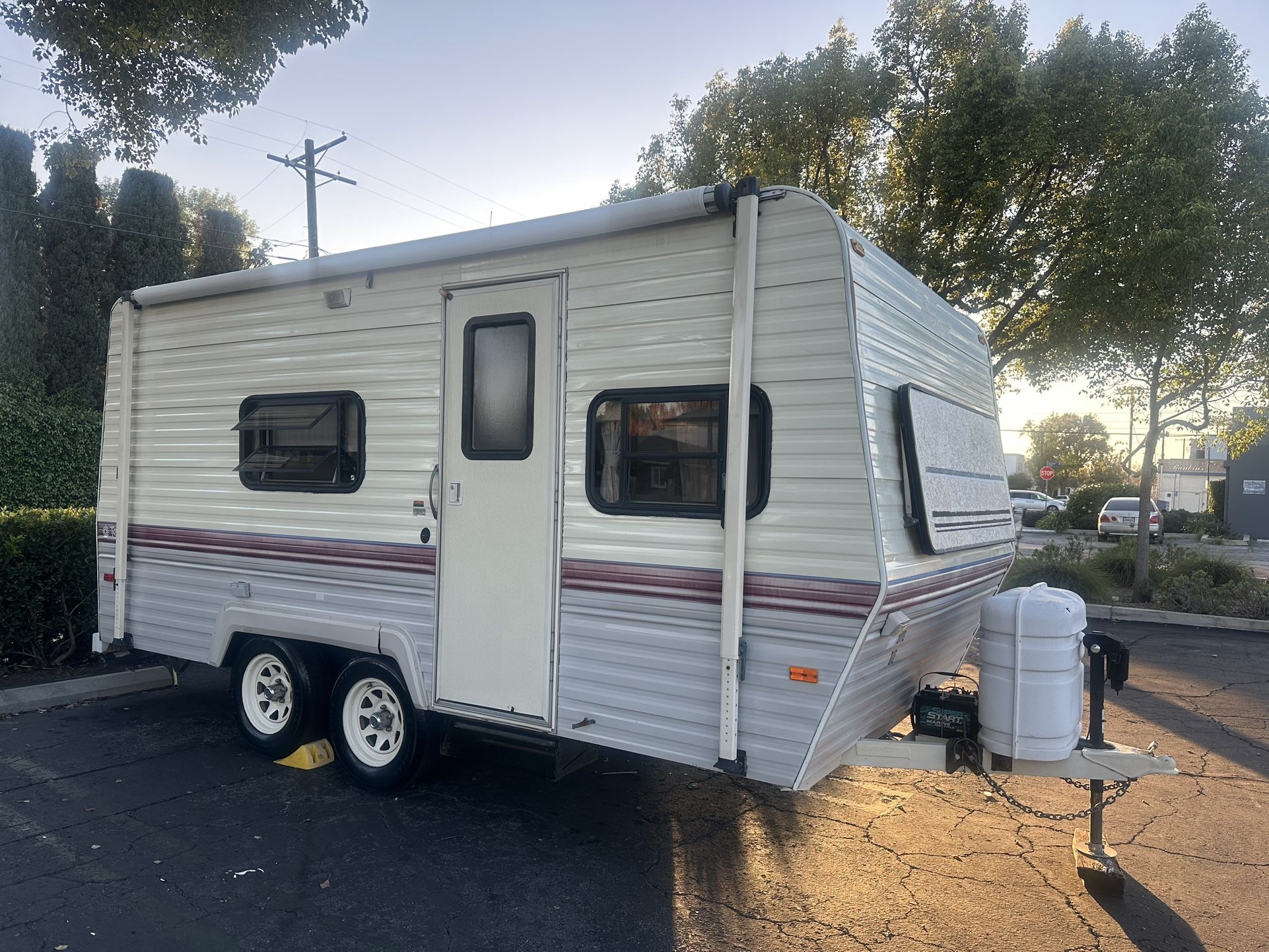 1991 Terry Fleetwood  18 Foot. Everything Works Good Condition.