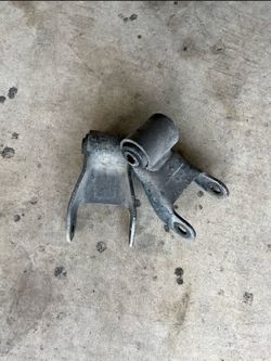 Shackles GMC/Chevy 99 And UP