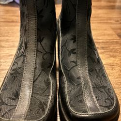 Black Boots