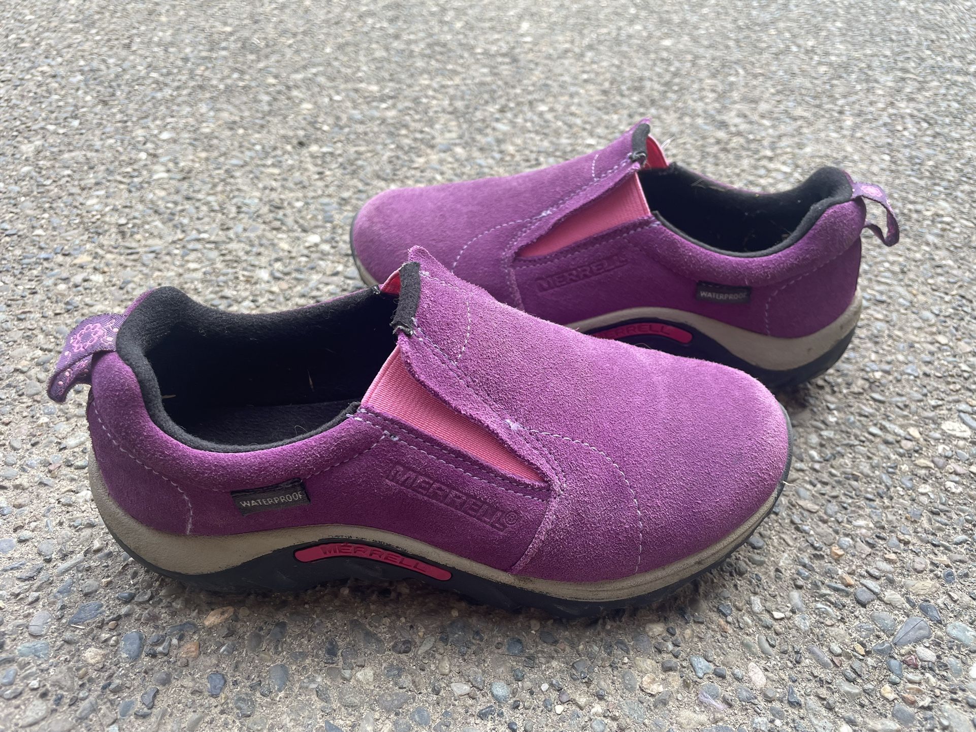 Merrell Sz 2.5M (youth) Moccasins