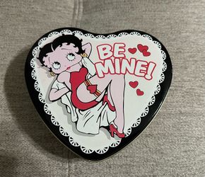 Valentines Day Vintage Betty Boop Heart Shaped Tin Box  1997
