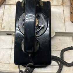 WALL MOUNT ROTARY PHONE