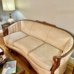 Antique Living room Set✨$300.00✨ OBO 