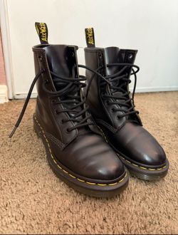 Doc Martins Womens