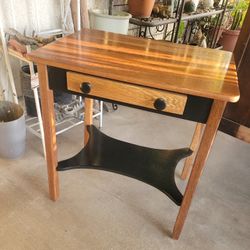 Furniture Table /  Desk