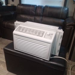 Air conditioner/ 5,000 BTU/ 