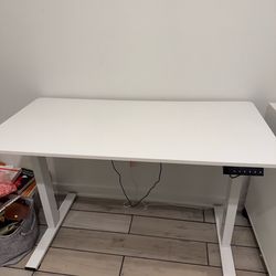 Standing desk and crisscross desk chair