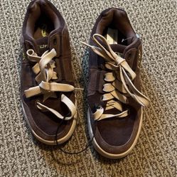 Men’s Brown Reebok Shoes Size 8.5. Brand New $10