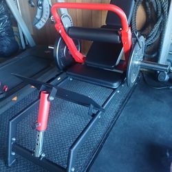 Hip Thrust Machine