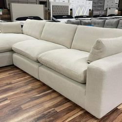 Brand New/ White Sofa Chaise Sectional, Seccional, Couch// Delivery Available 