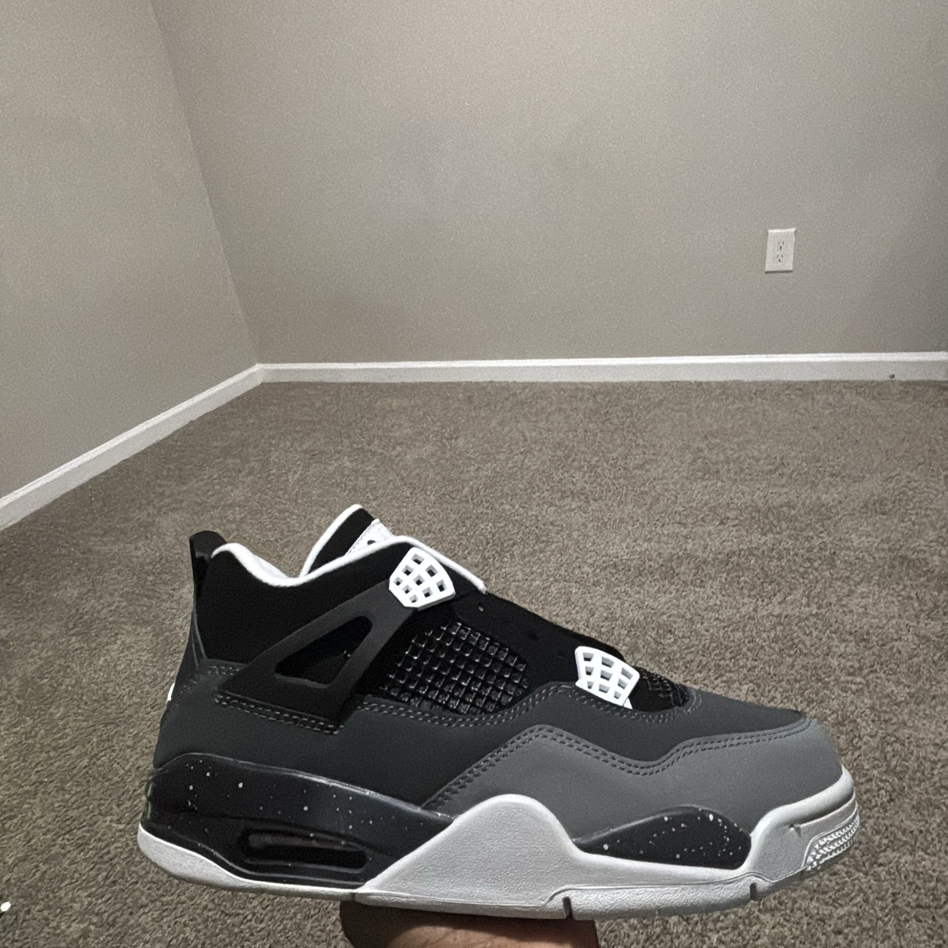 Jordan 4 Retro