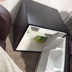 Black and Decker mini fridge